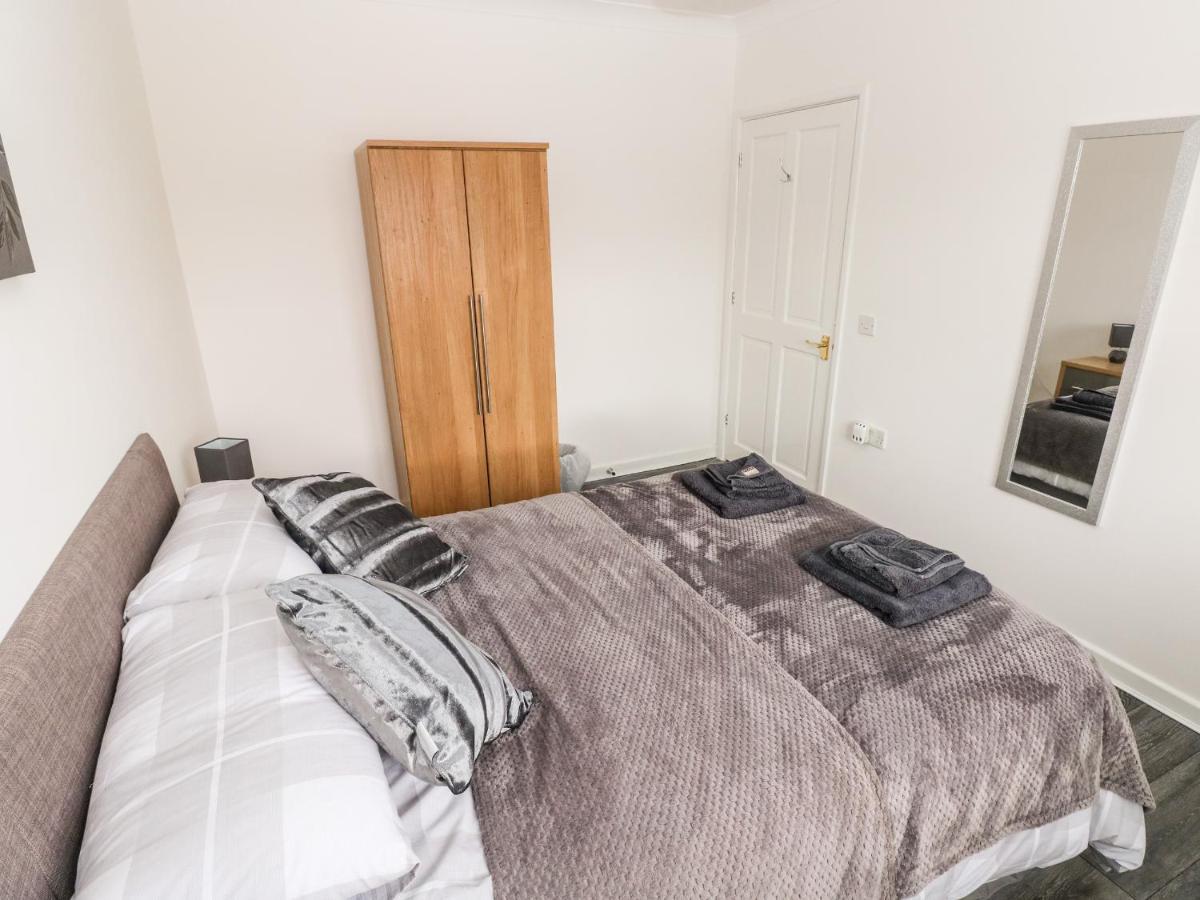 23 Charles Thomas Avenue Villa Pembroke Dock Esterno foto