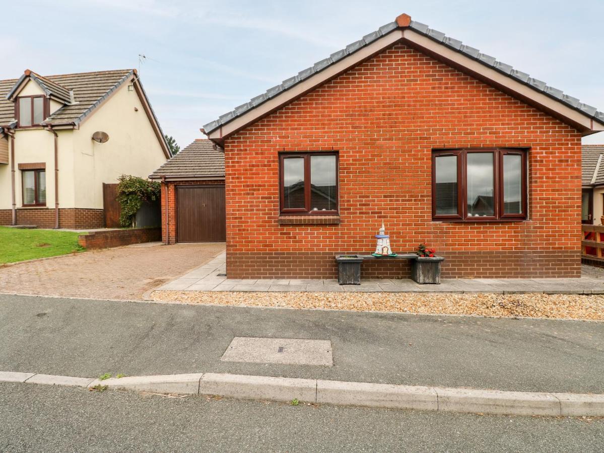 23 Charles Thomas Avenue Villa Pembroke Dock Esterno foto